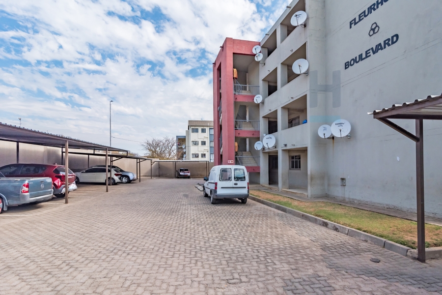 2 Bedroom Property for Sale in Fleurhof Gauteng