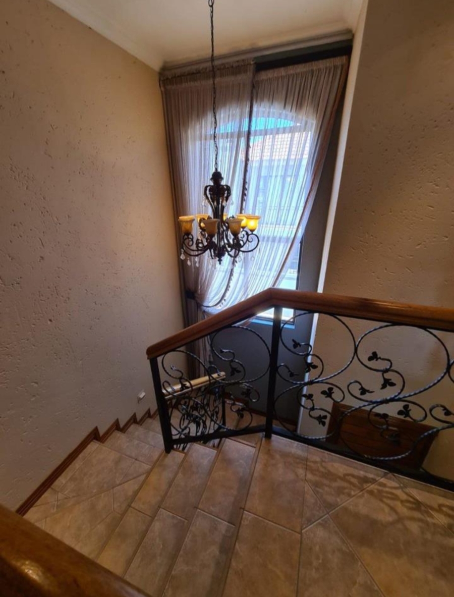 4 Bedroom Property for Sale in Vanderbijlpark SE 2 Gauteng