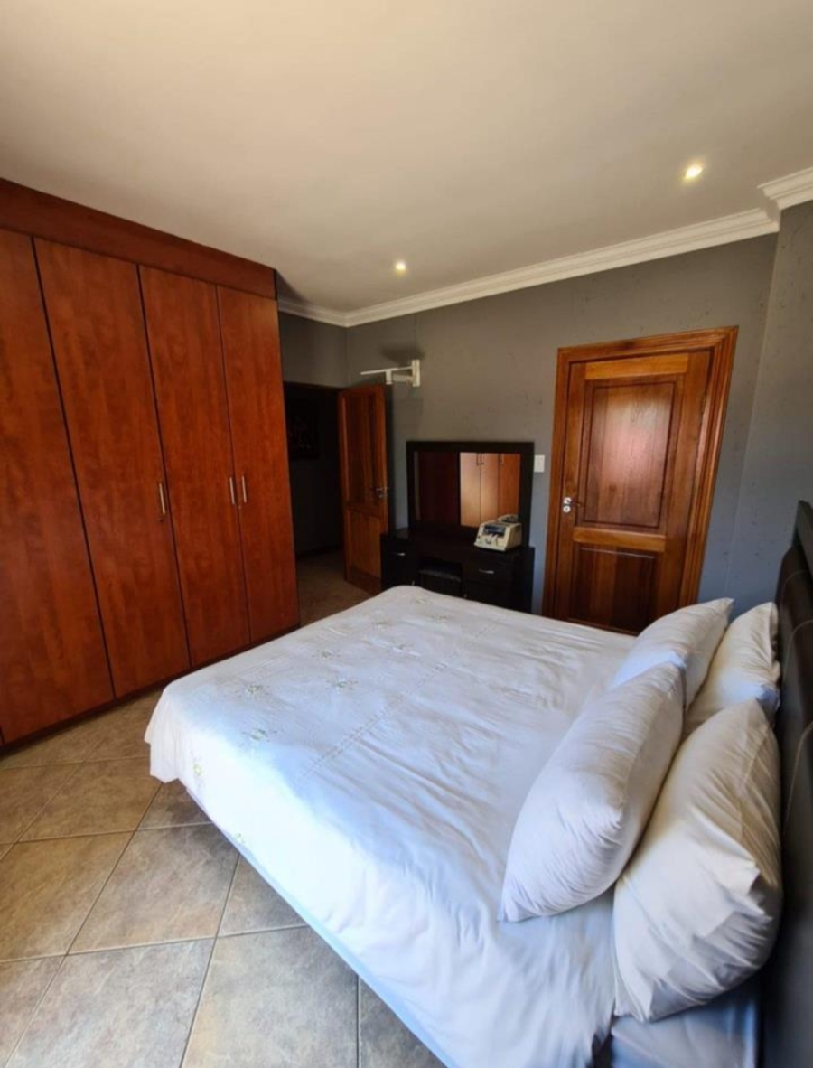 4 Bedroom Property for Sale in Vanderbijlpark SE 2 Gauteng