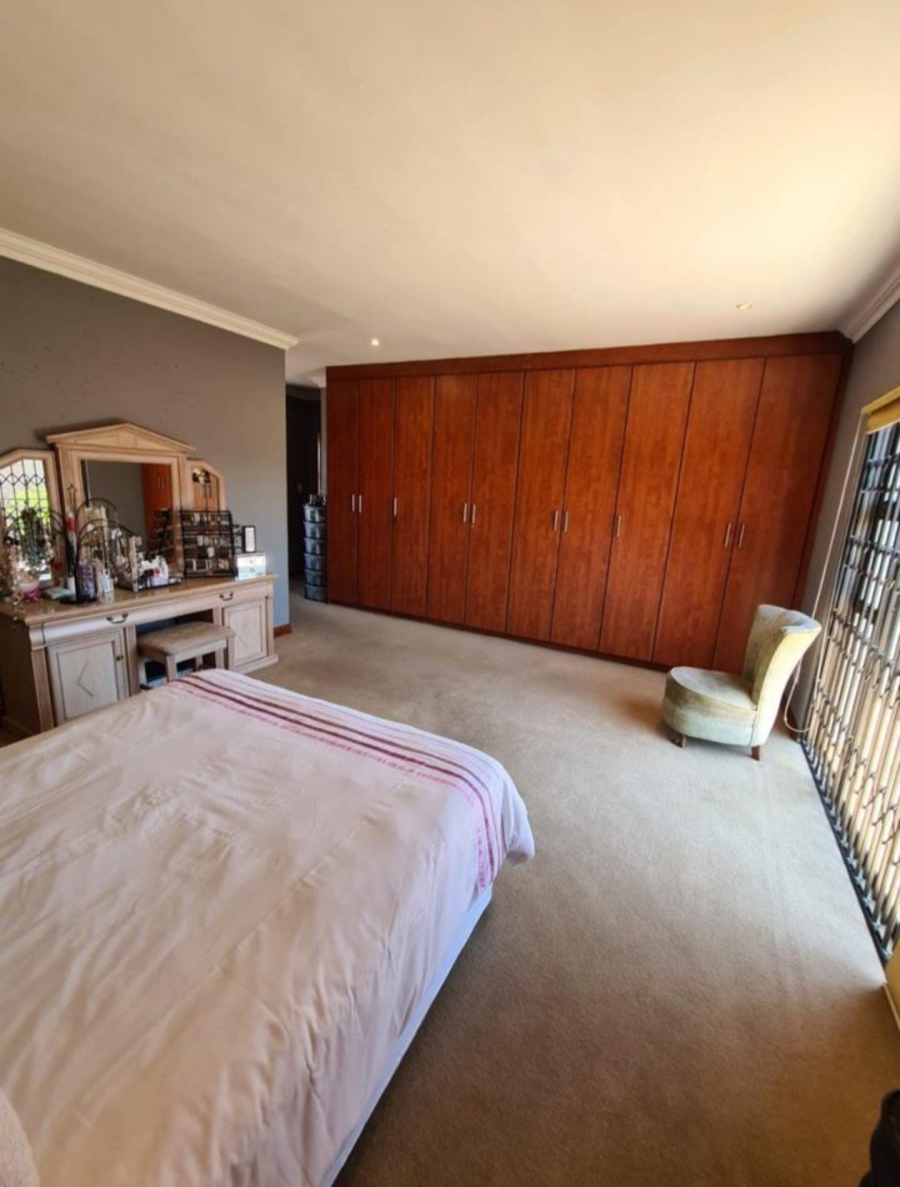 4 Bedroom Property for Sale in Vanderbijlpark SE 2 Gauteng