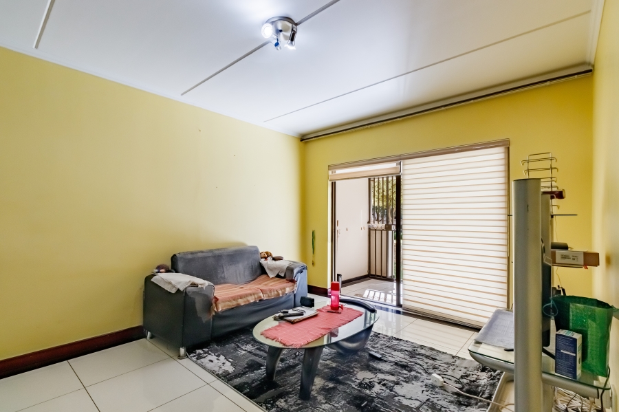 2 Bedroom Property for Sale in Noordwyk Gauteng