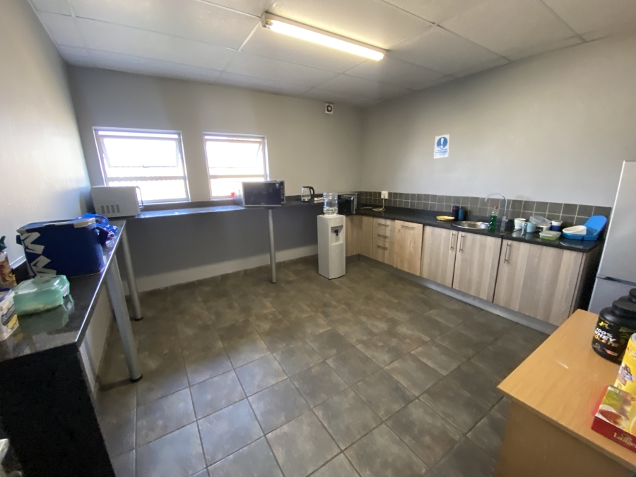 To Let Commercial Property for Rent in Knoppieslaagte Gauteng