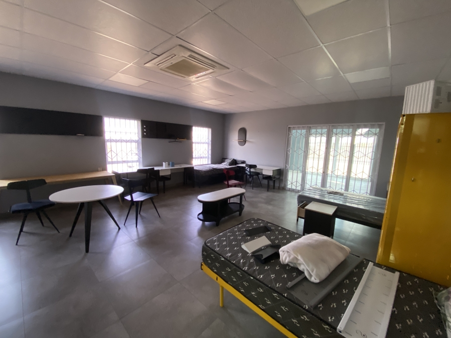 To Let Commercial Property for Rent in Knoppieslaagte Gauteng