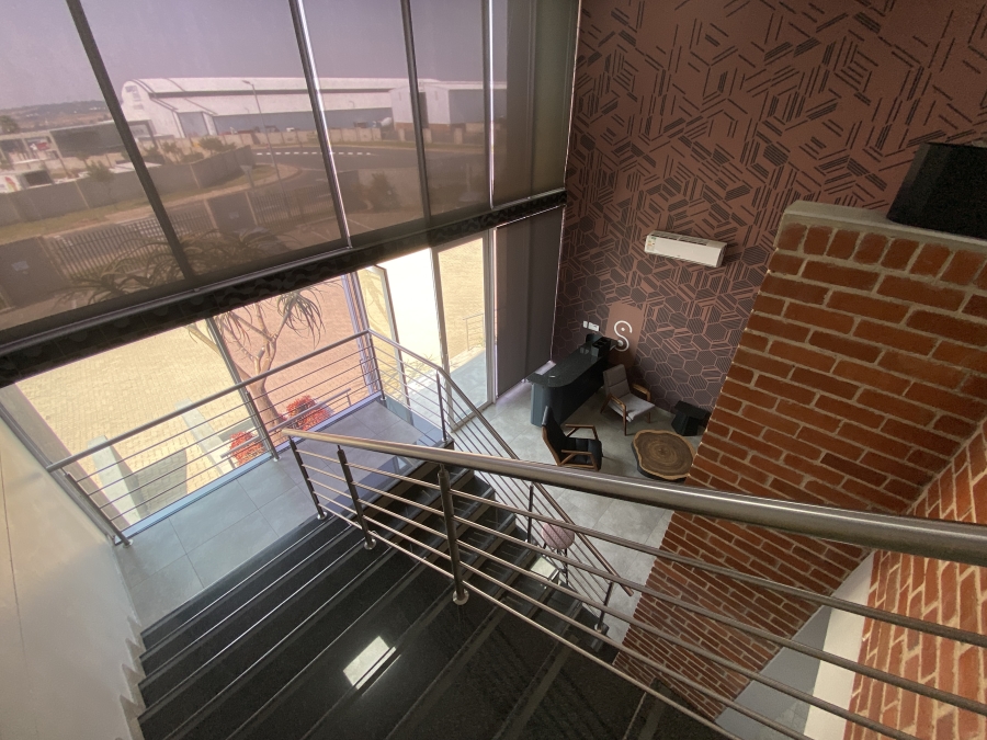 To Let Commercial Property for Rent in Knoppieslaagte Gauteng