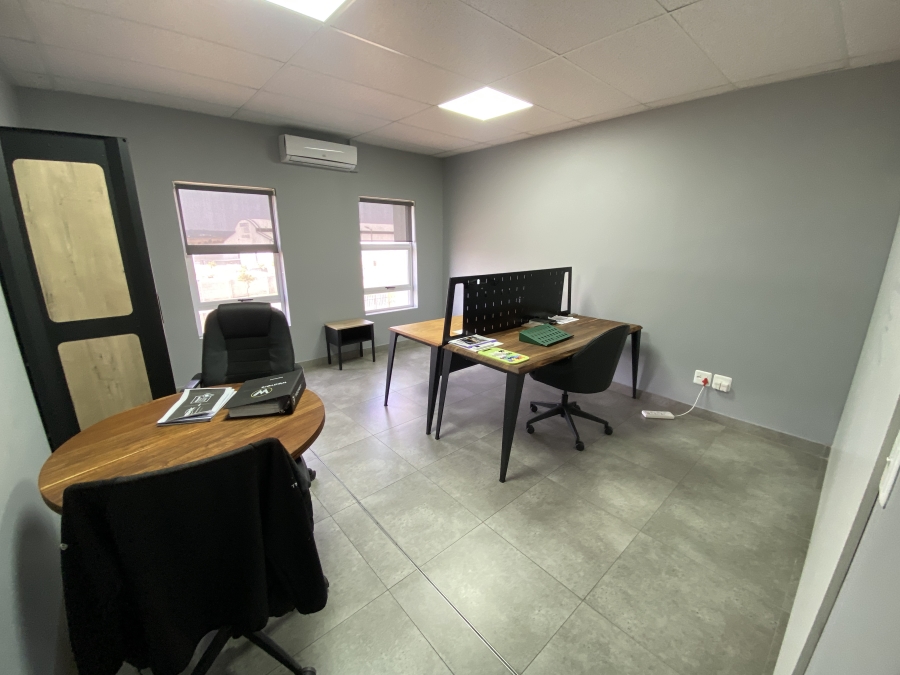 To Let Commercial Property for Rent in Knoppieslaagte Gauteng
