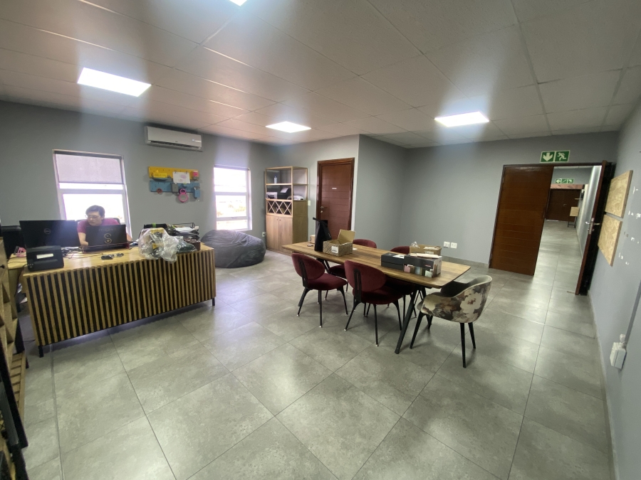 To Let Commercial Property for Rent in Knoppieslaagte Gauteng