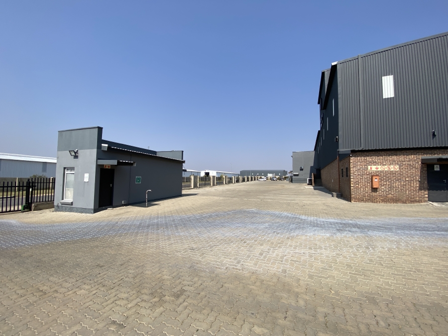 To Let Commercial Property for Rent in Knoppieslaagte Gauteng