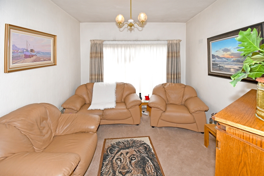 3 Bedroom Property for Sale in Corlett Gardens Gauteng