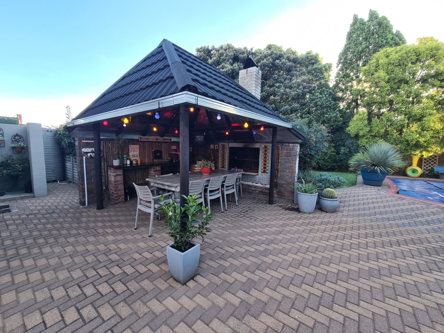 3 Bedroom Property for Sale in Vanderbijlpark SE 2 Gauteng