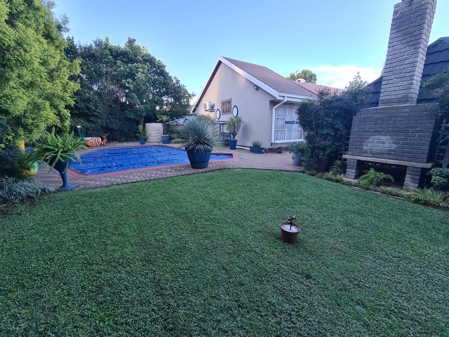 3 Bedroom Property for Sale in Vanderbijlpark SE 2 Gauteng