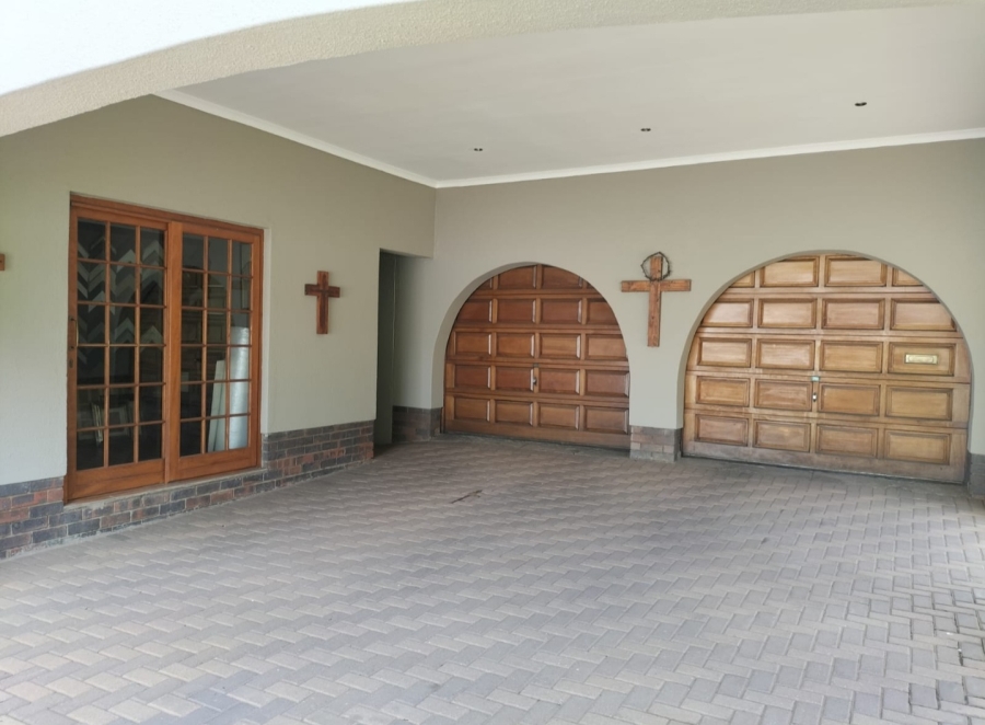 3 Bedroom Property for Sale in Vanderbijlpark SE 2 Gauteng
