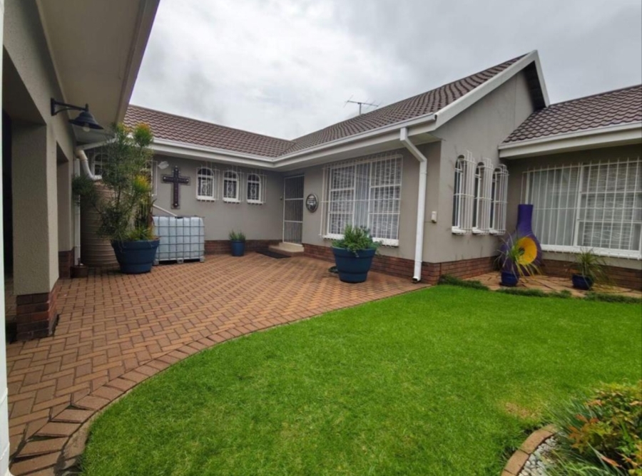 3 Bedroom Property for Sale in Vanderbijlpark SE 2 Gauteng