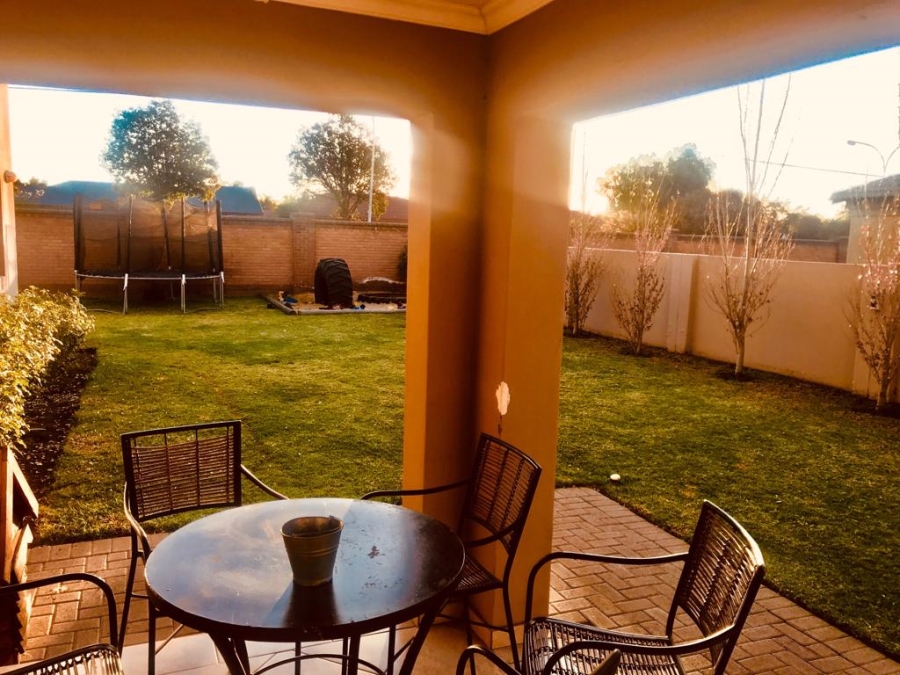 3 Bedroom Property for Sale in Vanderbijlpark SE 8 Gauteng