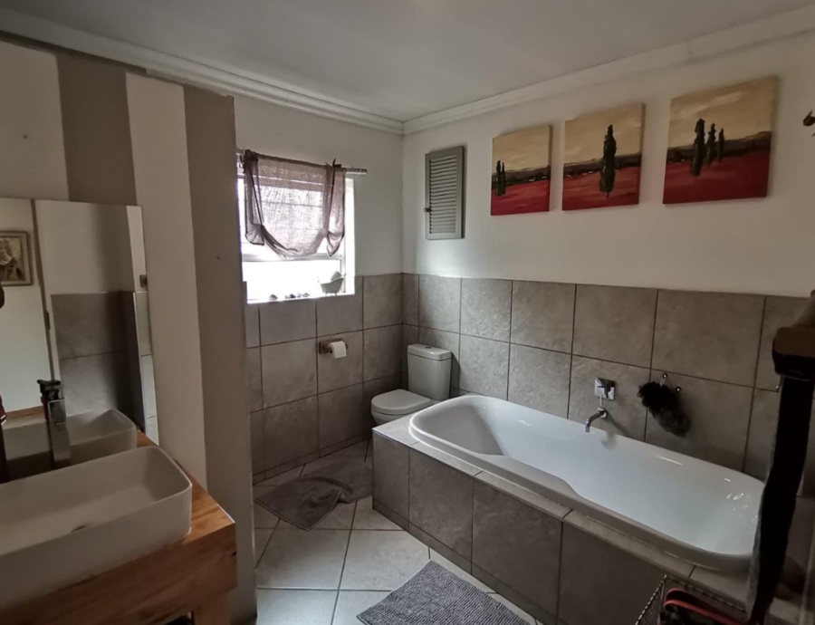 3 Bedroom Property for Sale in Vanderbijlpark SE 8 Gauteng