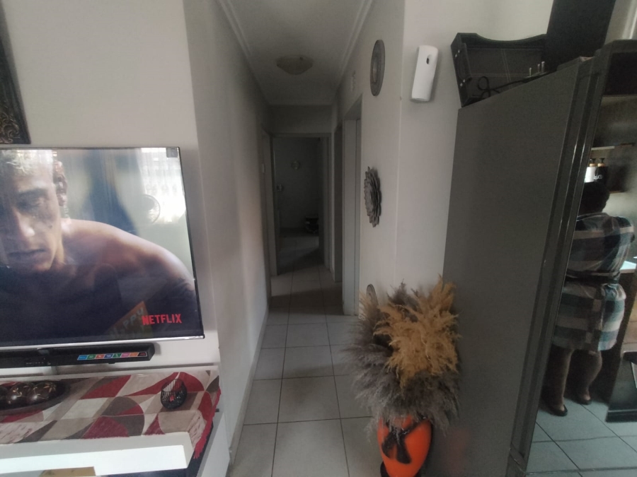 3 Bedroom Property for Sale in Protea Glen Gauteng