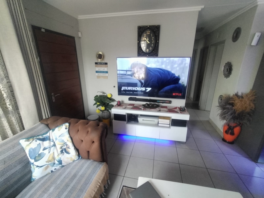 3 Bedroom Property for Sale in Protea Glen Gauteng