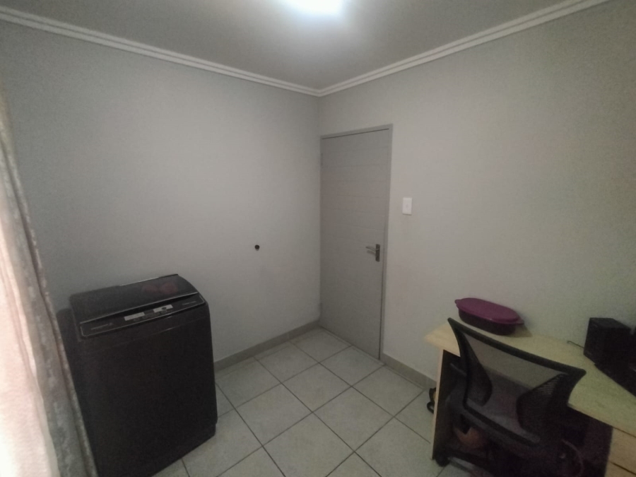 3 Bedroom Property for Sale in Protea Glen Gauteng