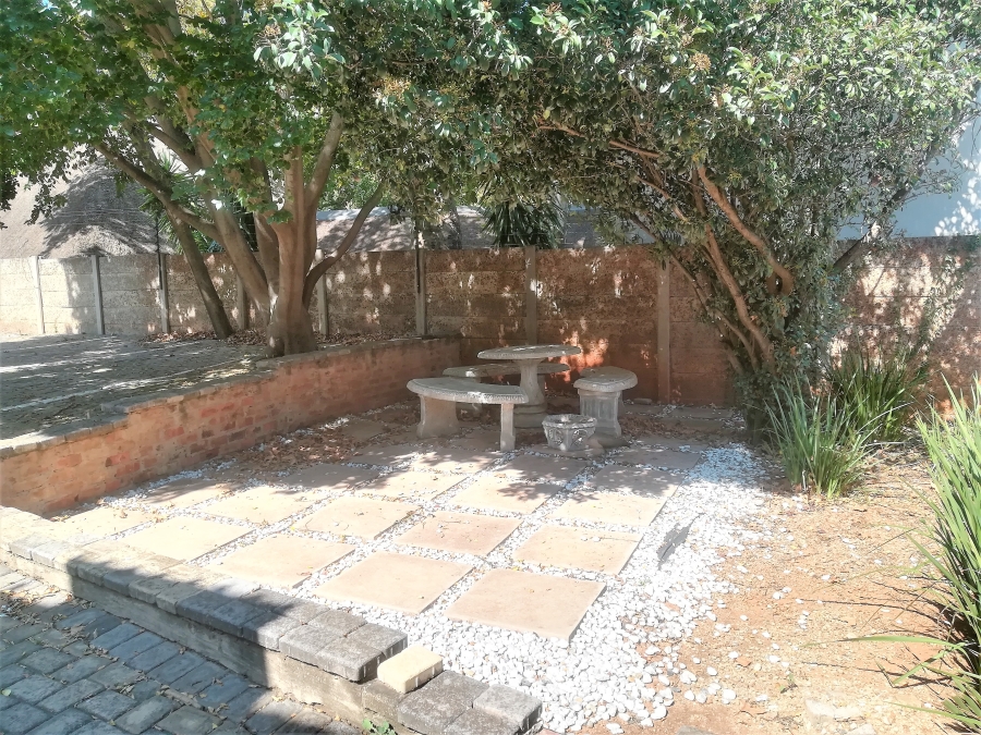 To Let Commercial Property for Rent in Clubview Gauteng