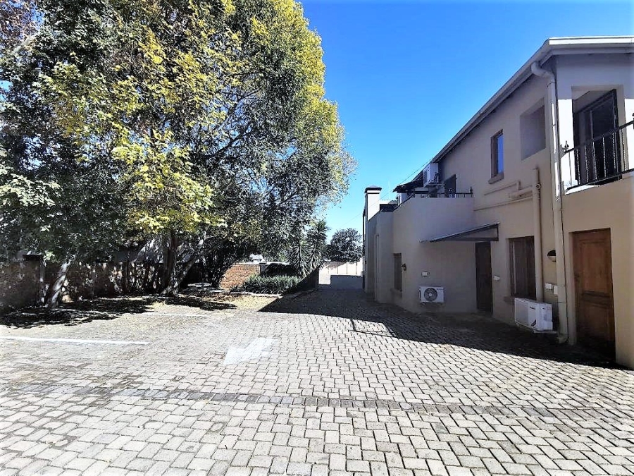 To Let Commercial Property for Rent in Clubview Gauteng