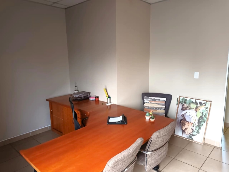 To Let Commercial Property for Rent in Clubview Gauteng