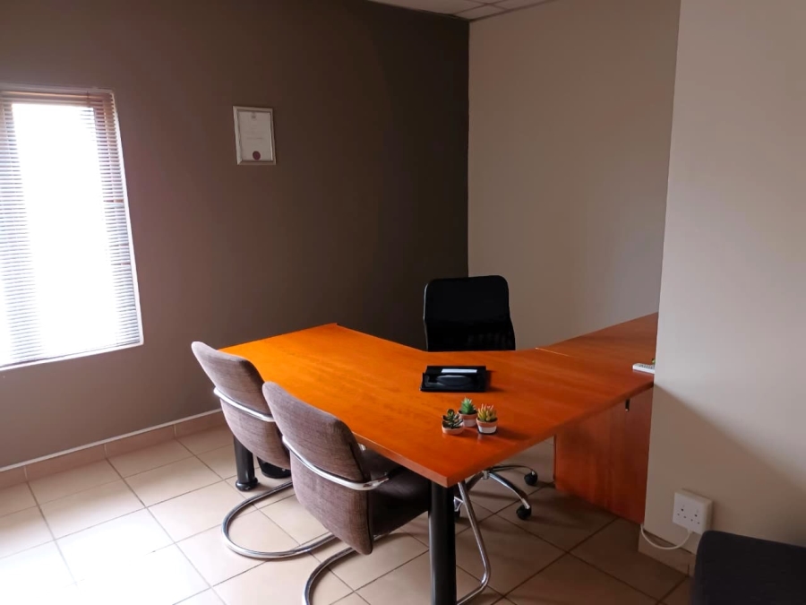 To Let Commercial Property for Rent in Clubview Gauteng