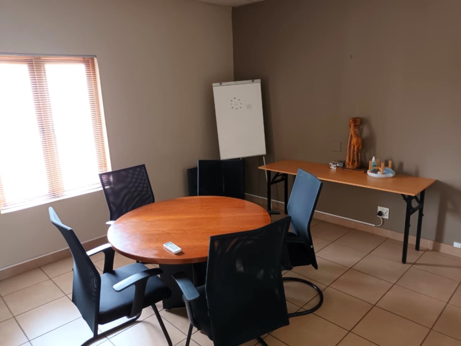 To Let Commercial Property for Rent in Clubview Gauteng