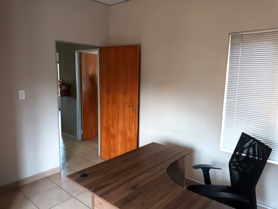 To Let Commercial Property for Rent in Clubview Gauteng