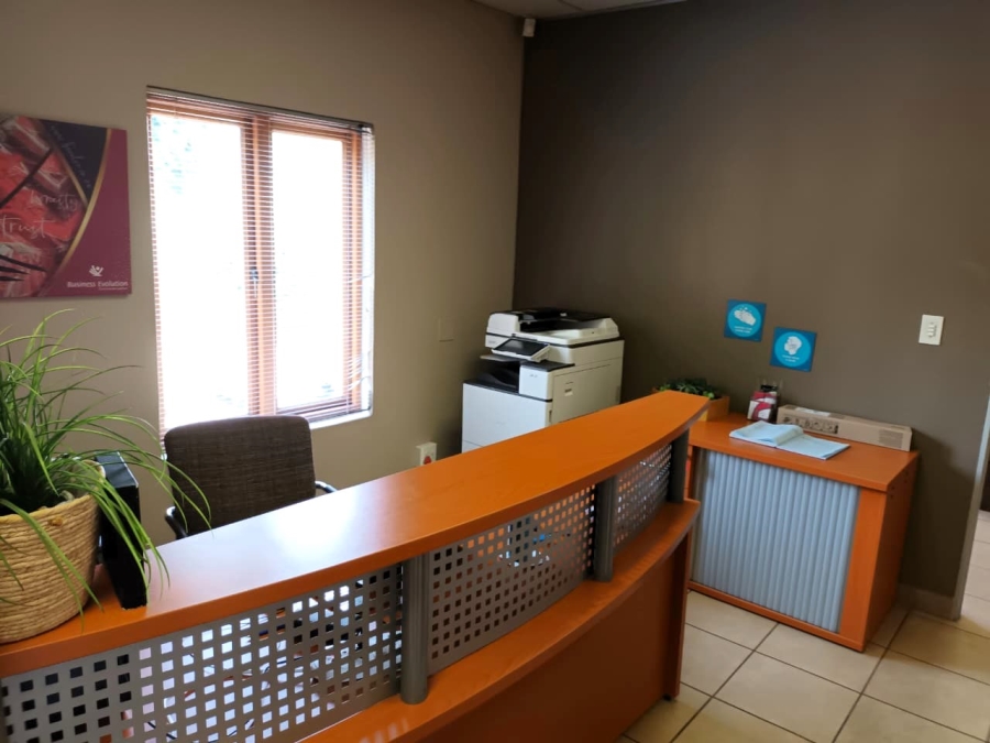 To Let Commercial Property for Rent in Clubview Gauteng