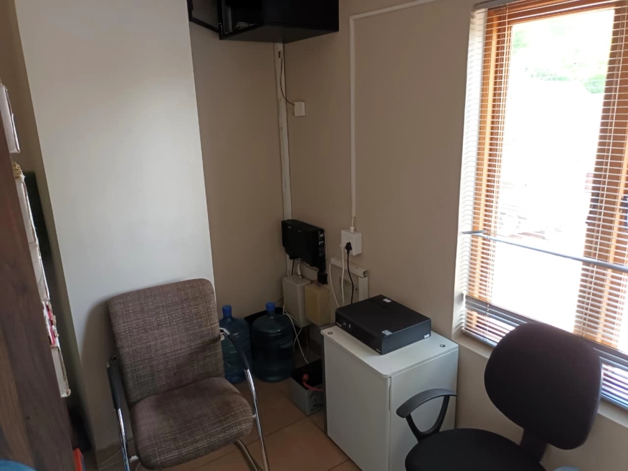 To Let Commercial Property for Rent in Clubview Gauteng