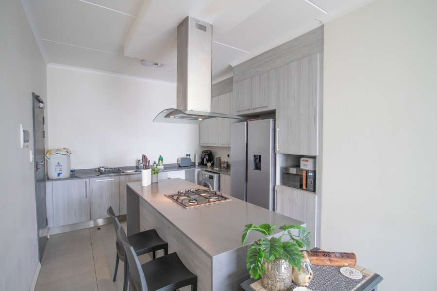 2 Bedroom Property for Sale in Erand Gardens Gauteng