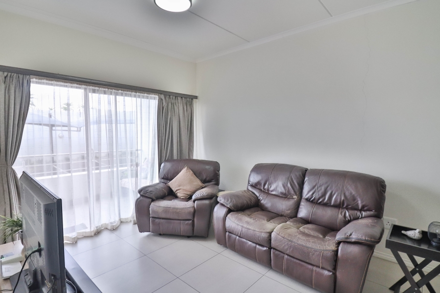 2 Bedroom Property for Sale in Erand Gardens Gauteng