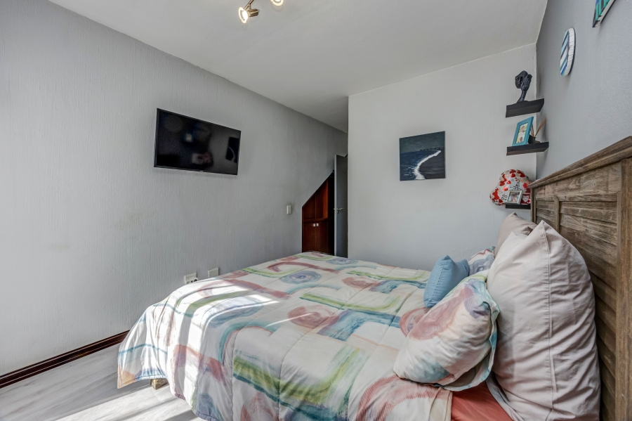 2 Bedroom Property for Sale in Broadacres Gauteng