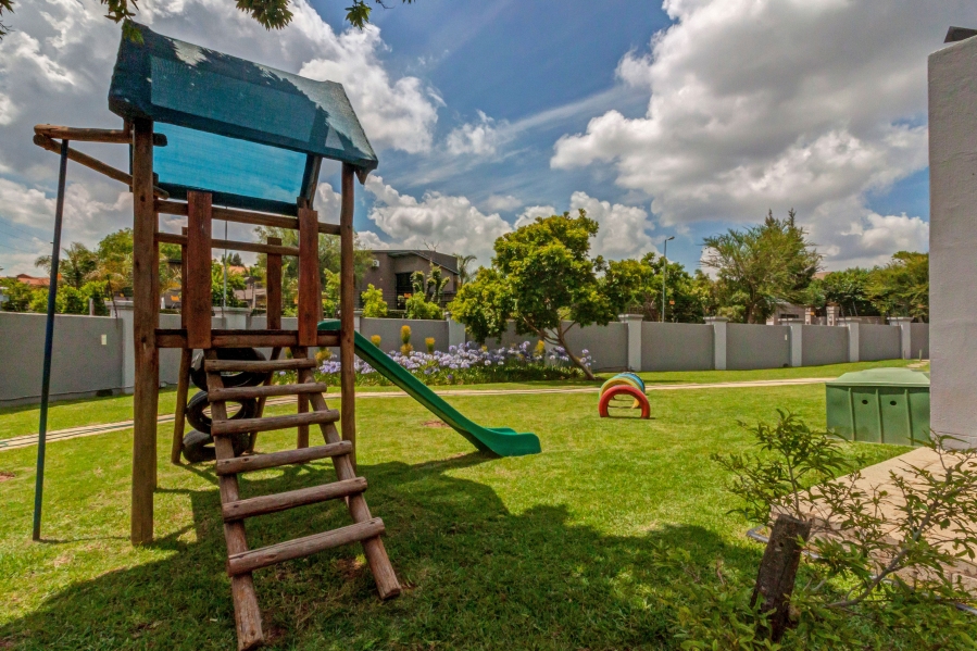 2 Bedroom Property for Sale in Broadacres Gauteng