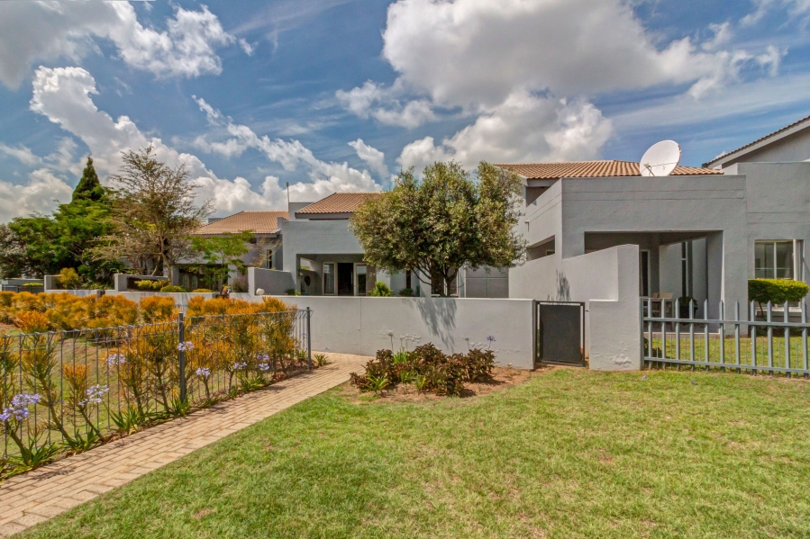 2 Bedroom Property for Sale in Broadacres Gauteng