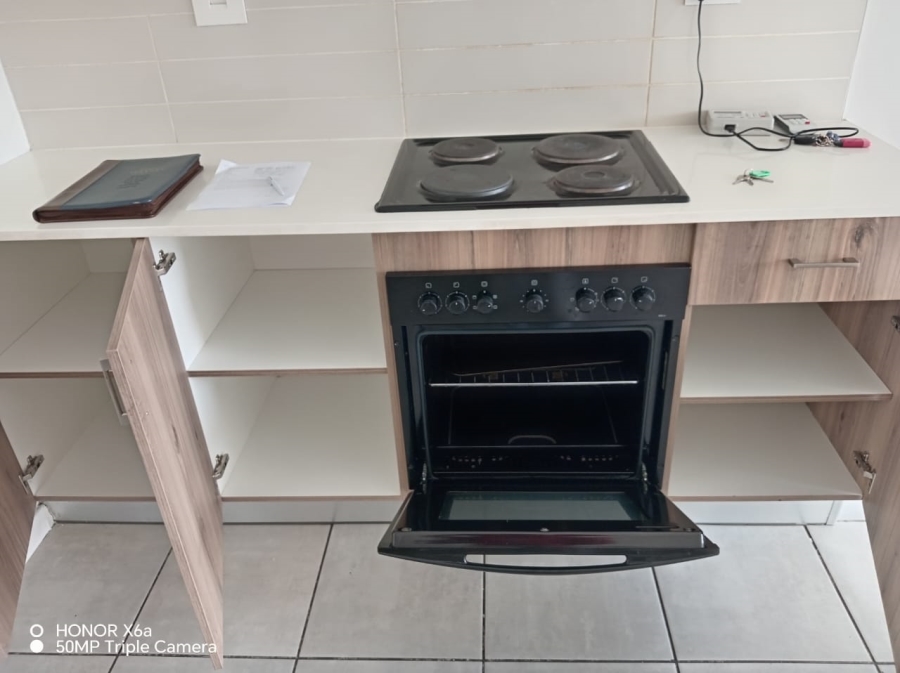 To Let 2 Bedroom Property for Rent in Witfield Gauteng