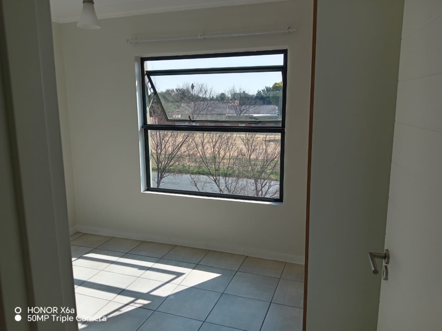 To Let 2 Bedroom Property for Rent in Witfield Gauteng