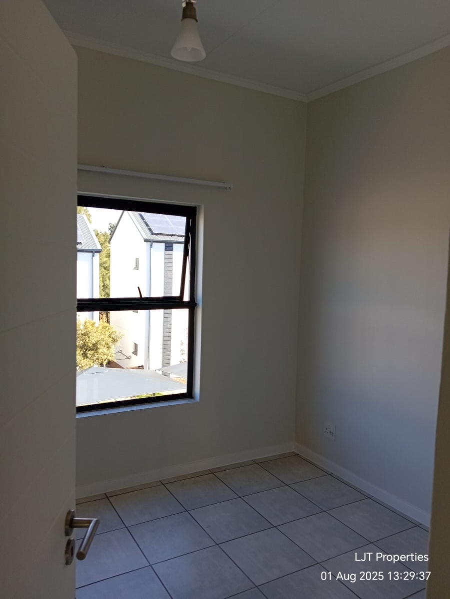 To Let 2 Bedroom Property for Rent in Witfield Gauteng