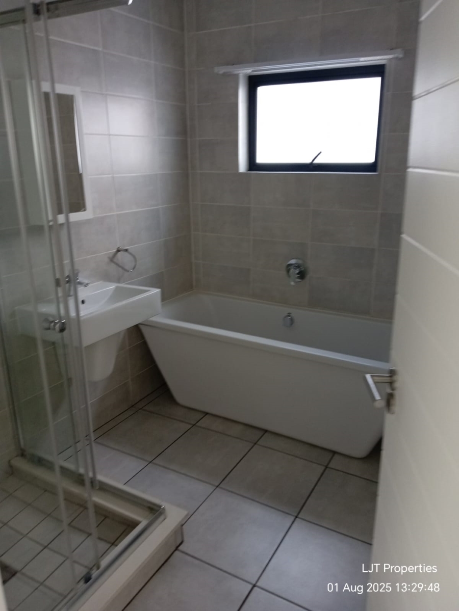 To Let 2 Bedroom Property for Rent in Witfield Gauteng