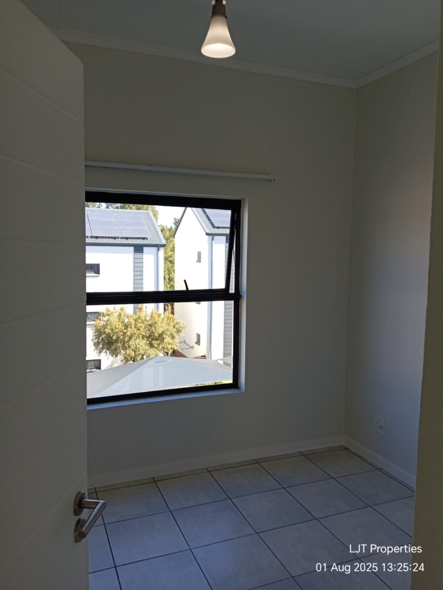 To Let 2 Bedroom Property for Rent in Witfield Gauteng