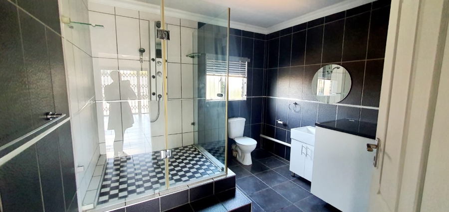 To Let 2 Bedroom Property for Rent in Golf Park Gauteng