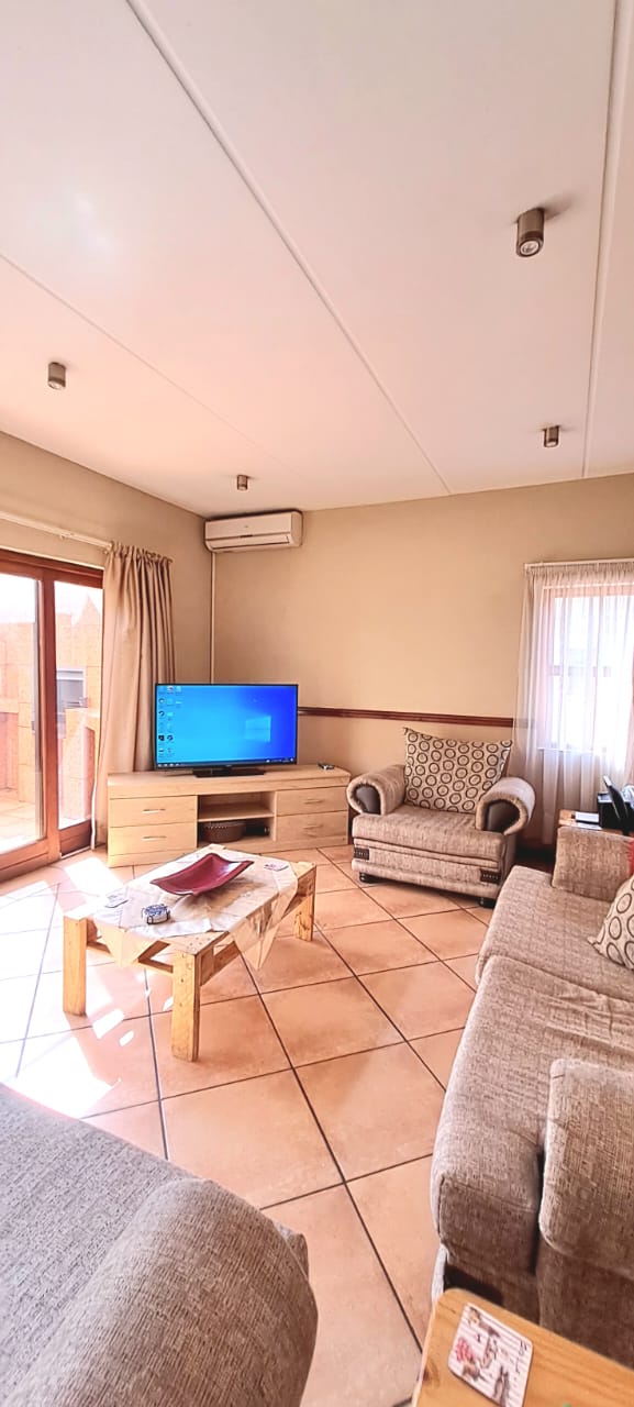 3 Bedroom Property for Sale in Vanderbijlpark SE 2 Gauteng