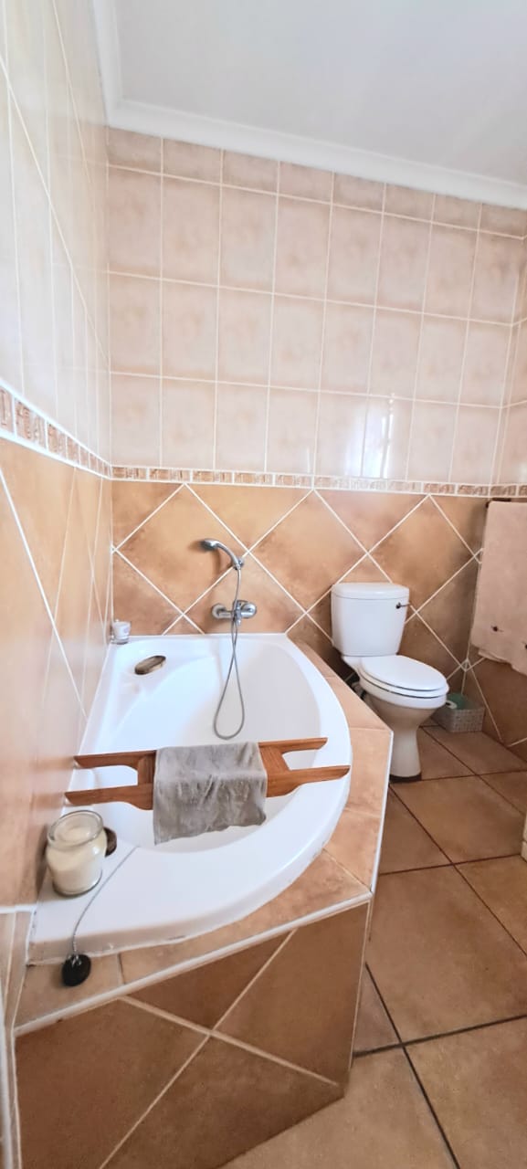 3 Bedroom Property for Sale in Vanderbijlpark SE 2 Gauteng
