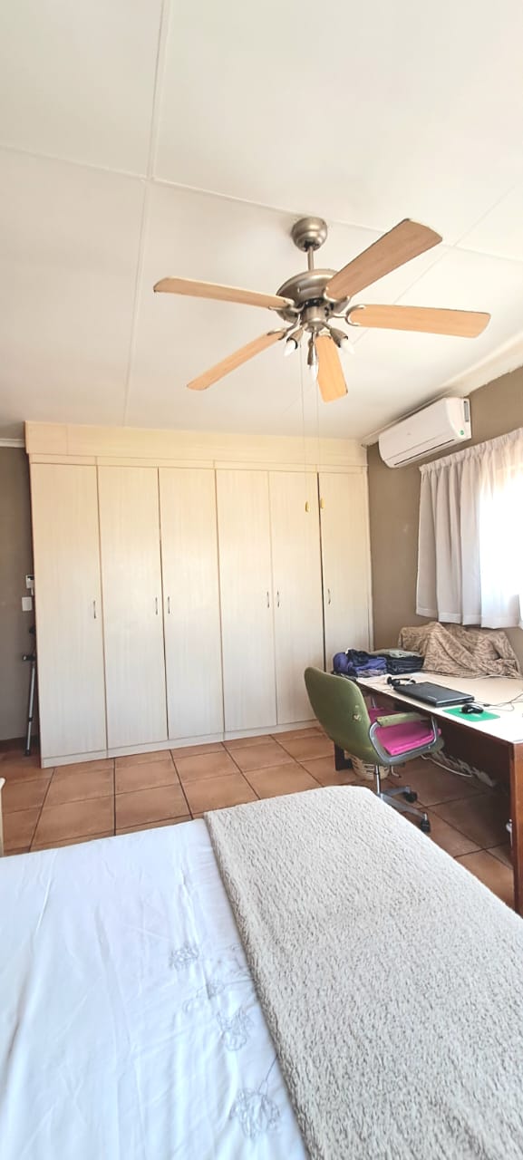 3 Bedroom Property for Sale in Vanderbijlpark SE 2 Gauteng