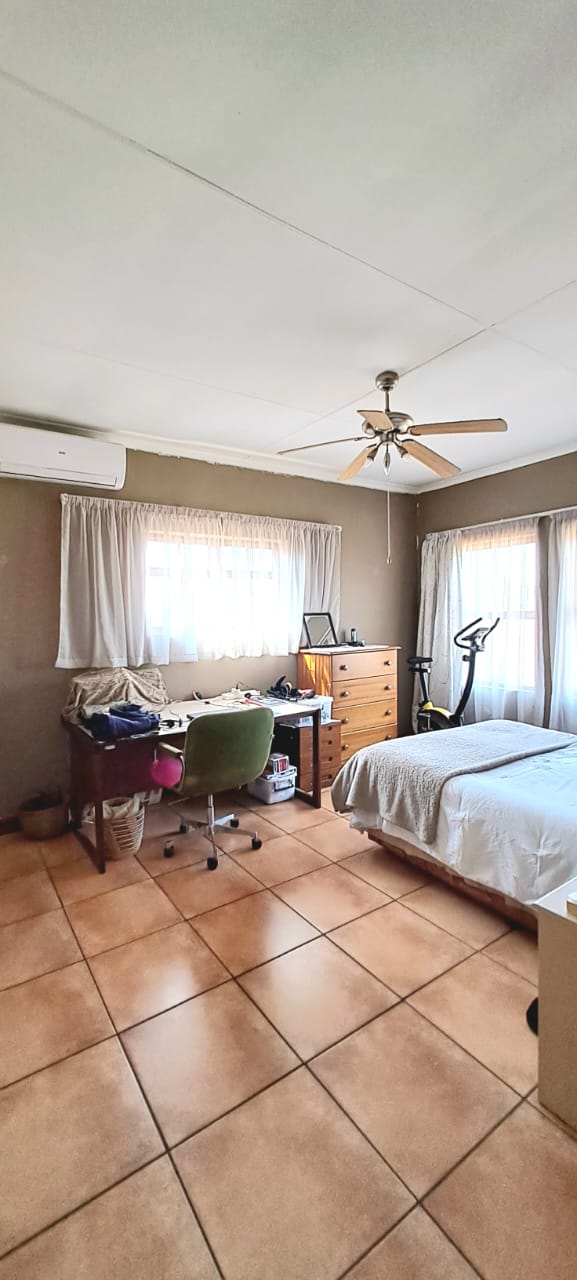 3 Bedroom Property for Sale in Vanderbijlpark SE 2 Gauteng