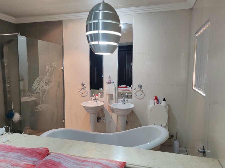 4 Bedroom Property for Sale in Risiville Gauteng