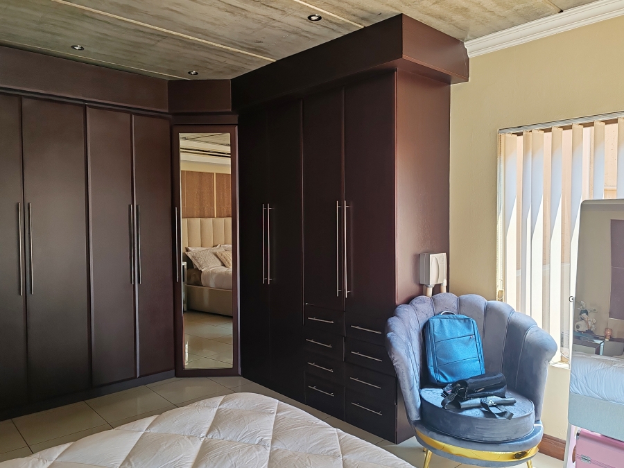 4 Bedroom Property for Sale in Risiville Gauteng