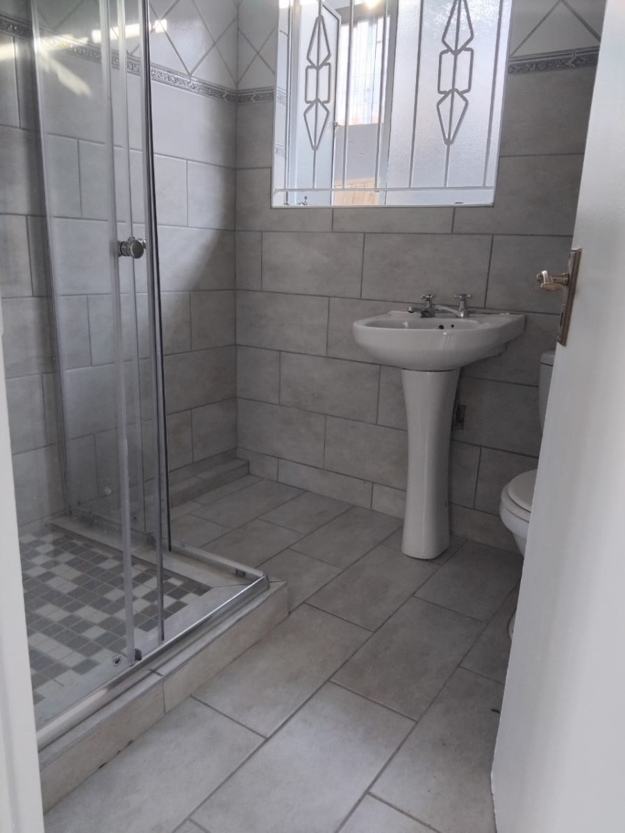 To Let 2 Bedroom Property for Rent in Naturena Gauteng