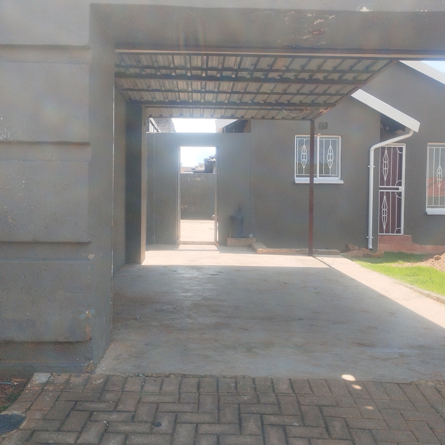 To Let 2 Bedroom Property for Rent in Naturena Gauteng