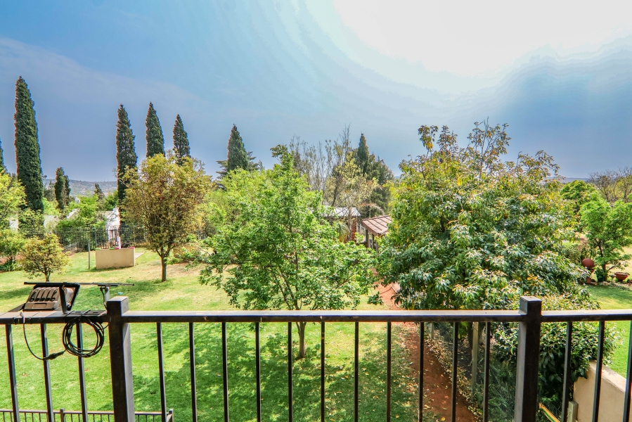 6 Bedroom Property for Sale in Doornkloof Gauteng