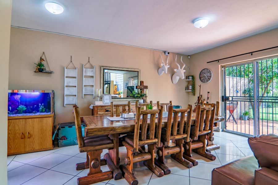 6 Bedroom Property for Sale in Doornkloof Gauteng